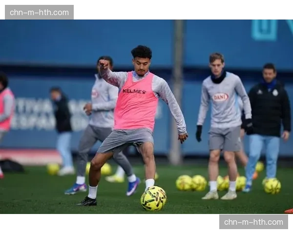 深度复盘：比利亚雷亚尔在最后时刻的角球战术为何再次失效